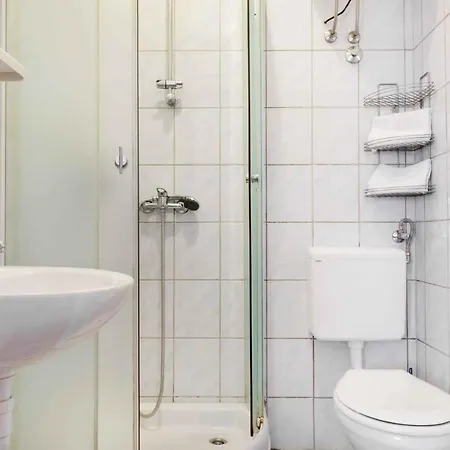 Apartment Danka IV 11169 * Pula