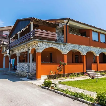 Apartment Danka IV 11169 * Pula