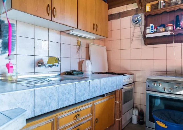 Daire Pula, Istria 12 *